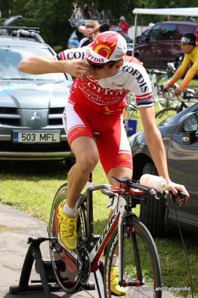 Taaramae warms up before his race winning ride.