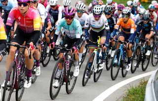 Ashleigh Moolman-Pasio leading the overall classification at the Tour de Romandie in 2022