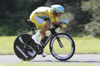 Yellow jersey Vincenzo Nibali (Astana) took fourth place in the time trial