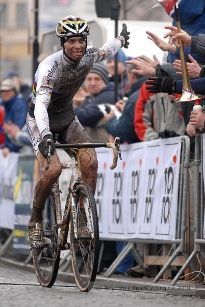 Zdenek &Scaron;tybar (Telenet-Fidea Cycling Team) crosses the line to win.