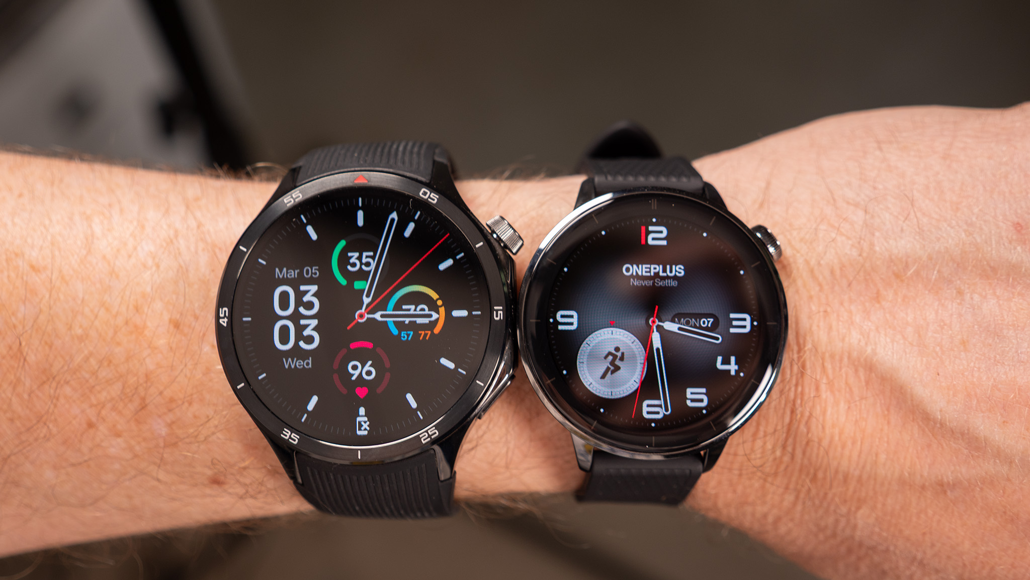 Comparing the size of the OnePlus Watch 3 46mm and 43mm on the same wrist