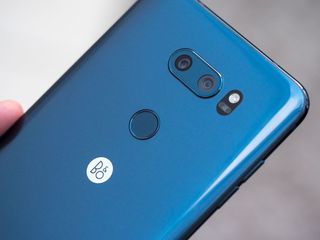 LG V30 cameras