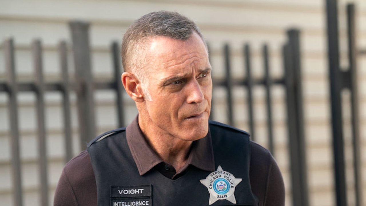 Voight looking wary wearing his bulletproof vest in Chicago P.D. Season 13x07