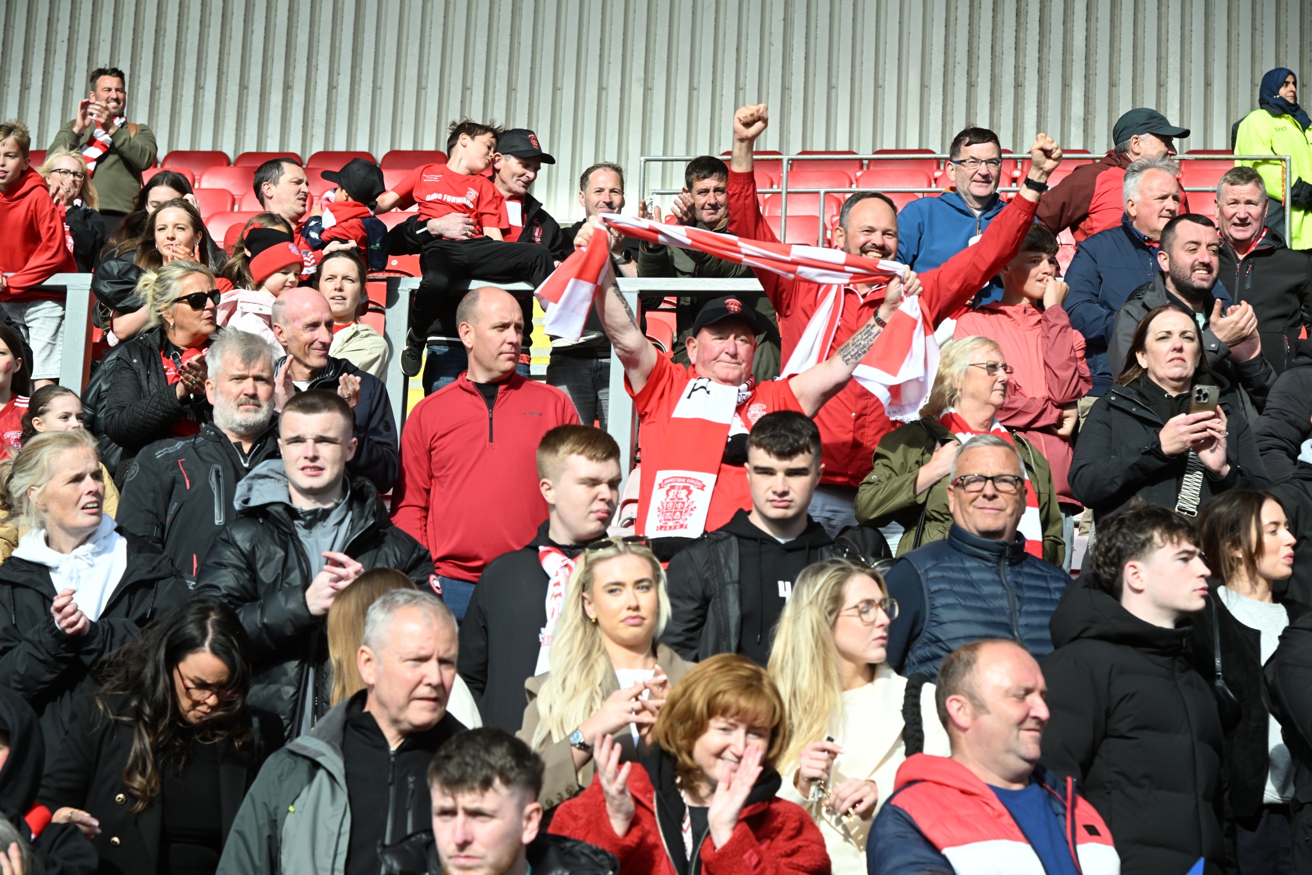 Johnstone Burgh supporters
