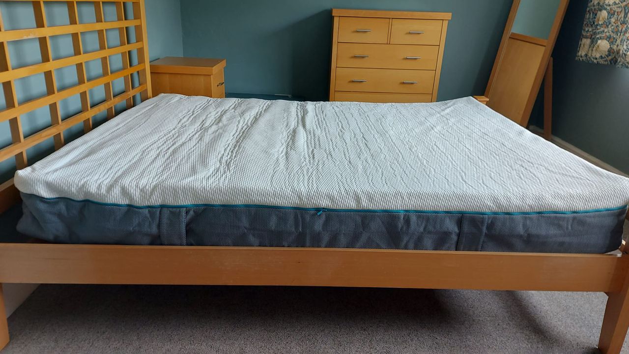 Simba Hybrid Pro mattress freshly out of its packaging, starting to inflate