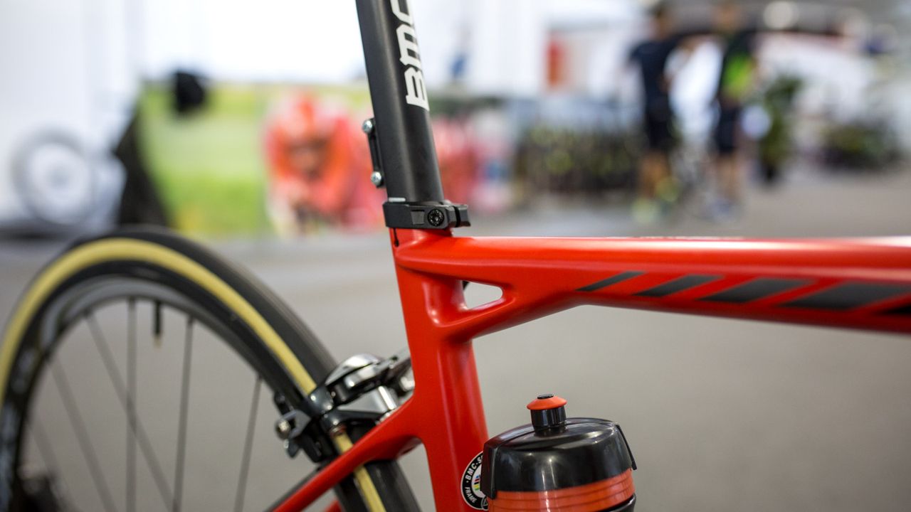 The Teammachine features a small, third triangle in the frame design to improve comfort