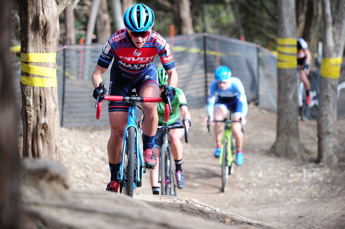 The elite women's race