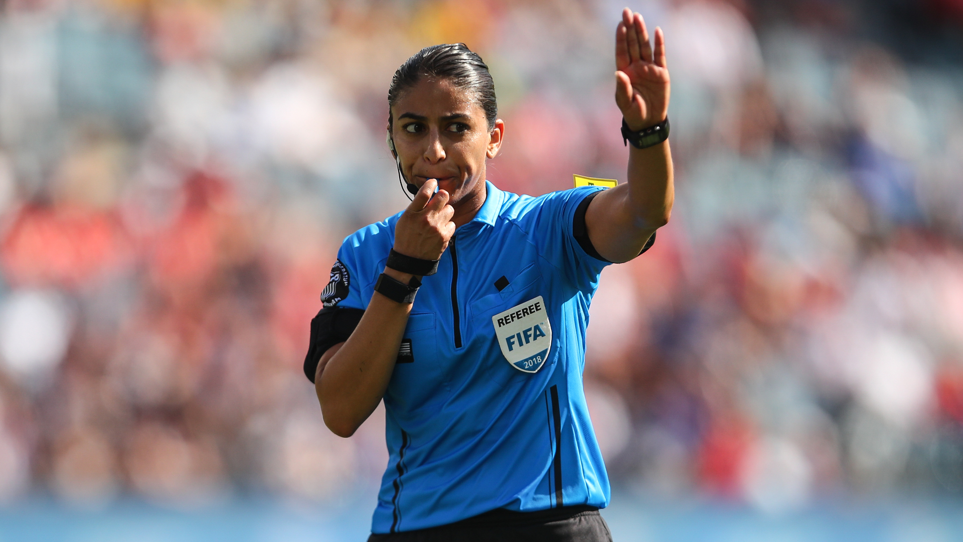 Referee Christina Unkel in action on the pitch