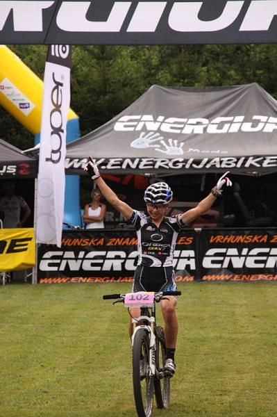 Tanja Zakelj wins the women's race