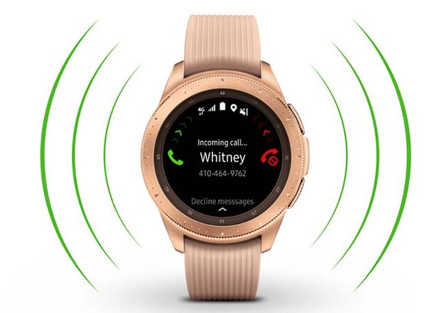 galaxy smartwatch vs apple watch 4