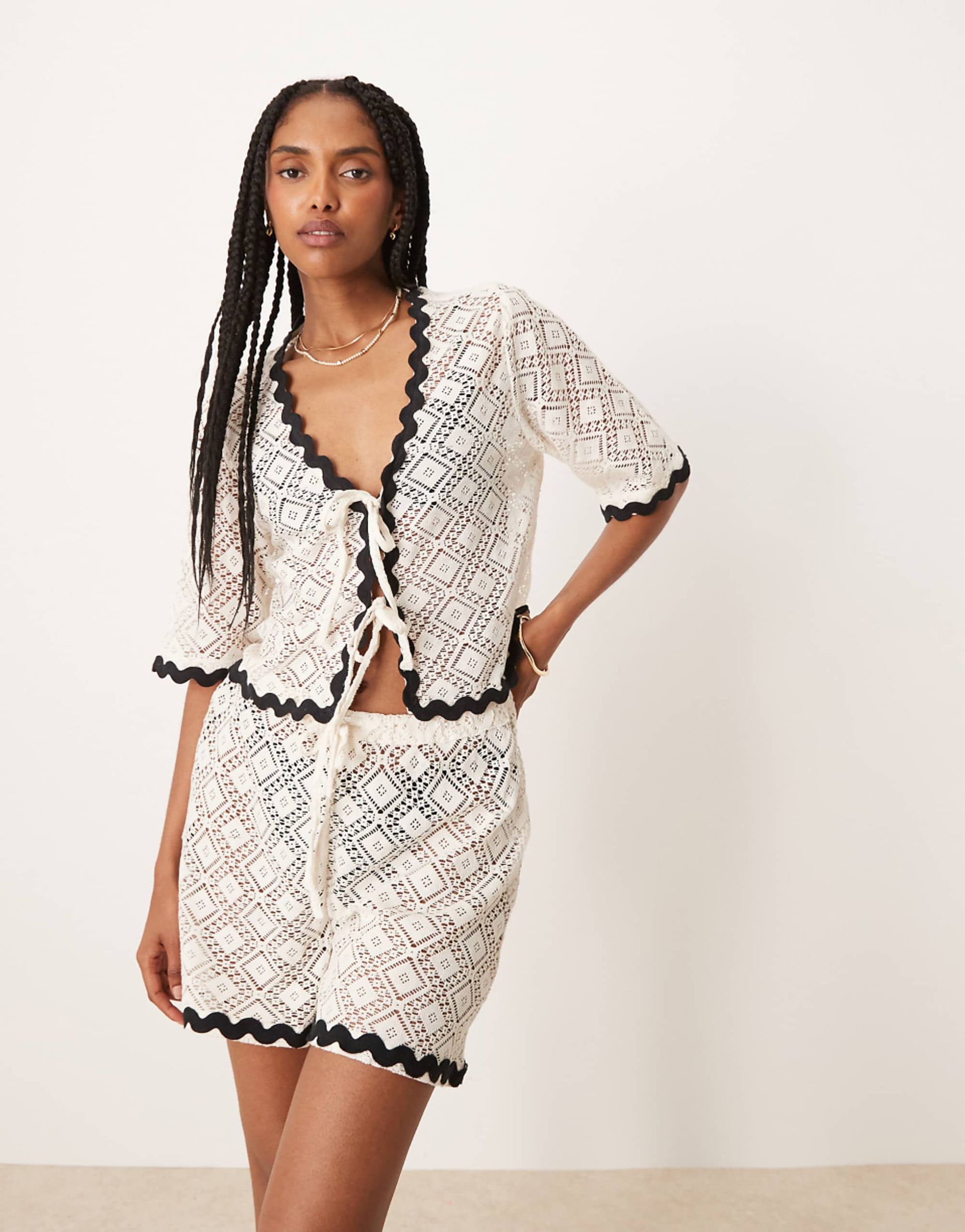 Aray Crochet Beach Top Co-Ord With Contrast Trim in White