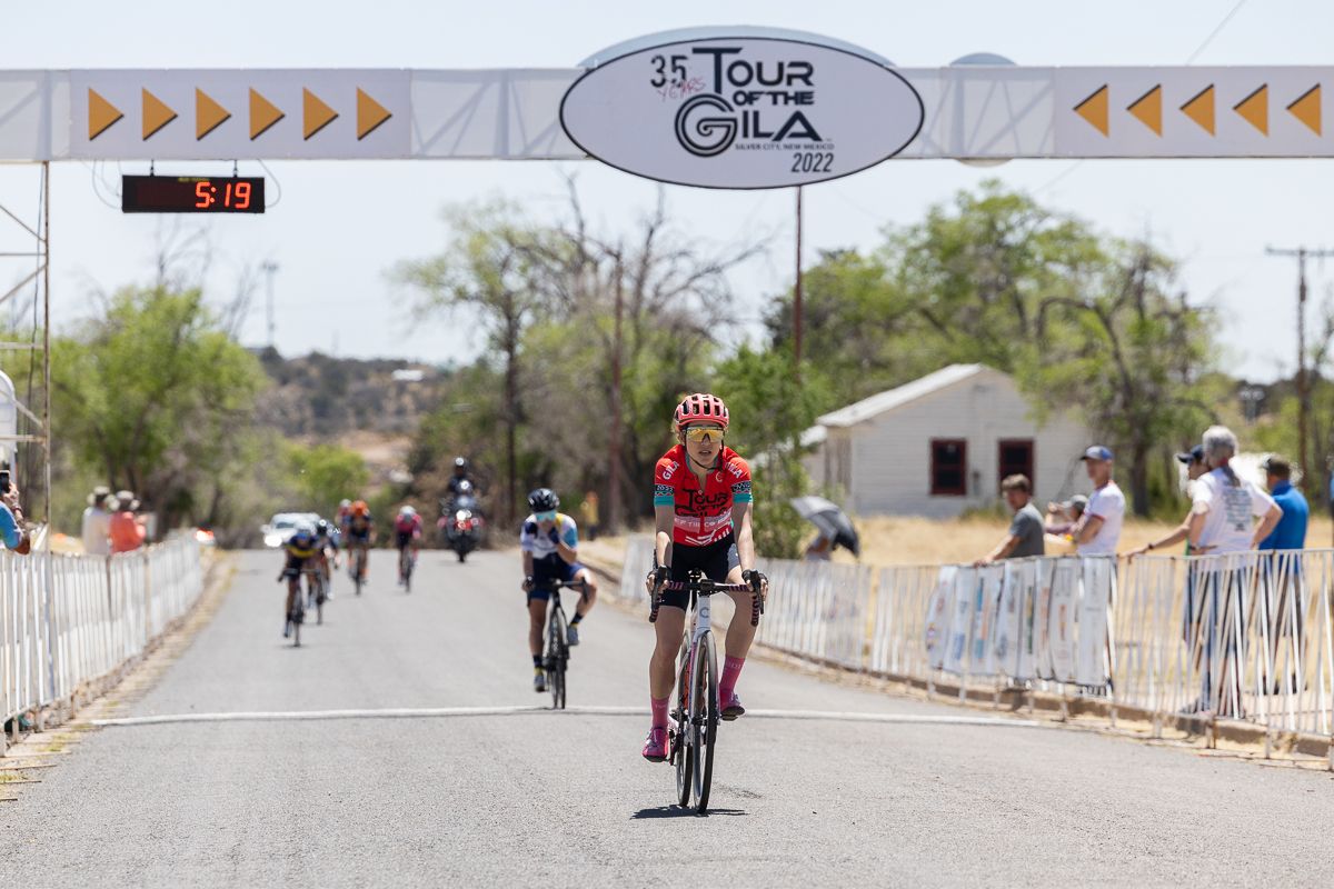 Krista Doebel-Hickok (EF Education Tibco SVB) attacked on the road leading into the fort and held her gap through the finish for 2nd place on the officially 5:23 behind De Crescenzo.