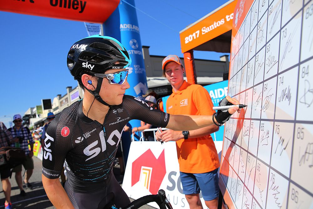 Kenny Elissonde signs on at the Tour Down Under