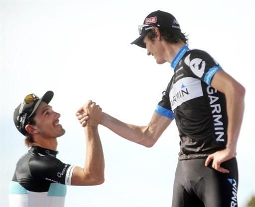 Cancellara congratulates Van Summeren