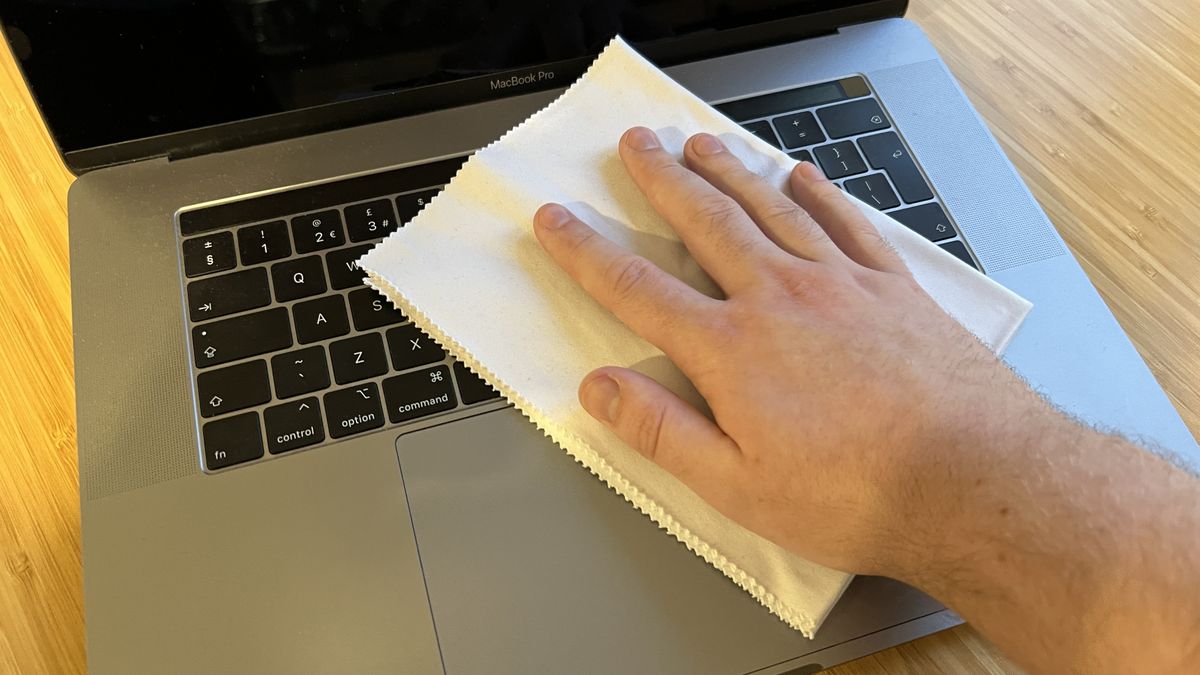 How to clean a MacBook screen and get rid of smudges | Tom's Guide