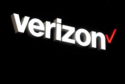 Verizon logo. 