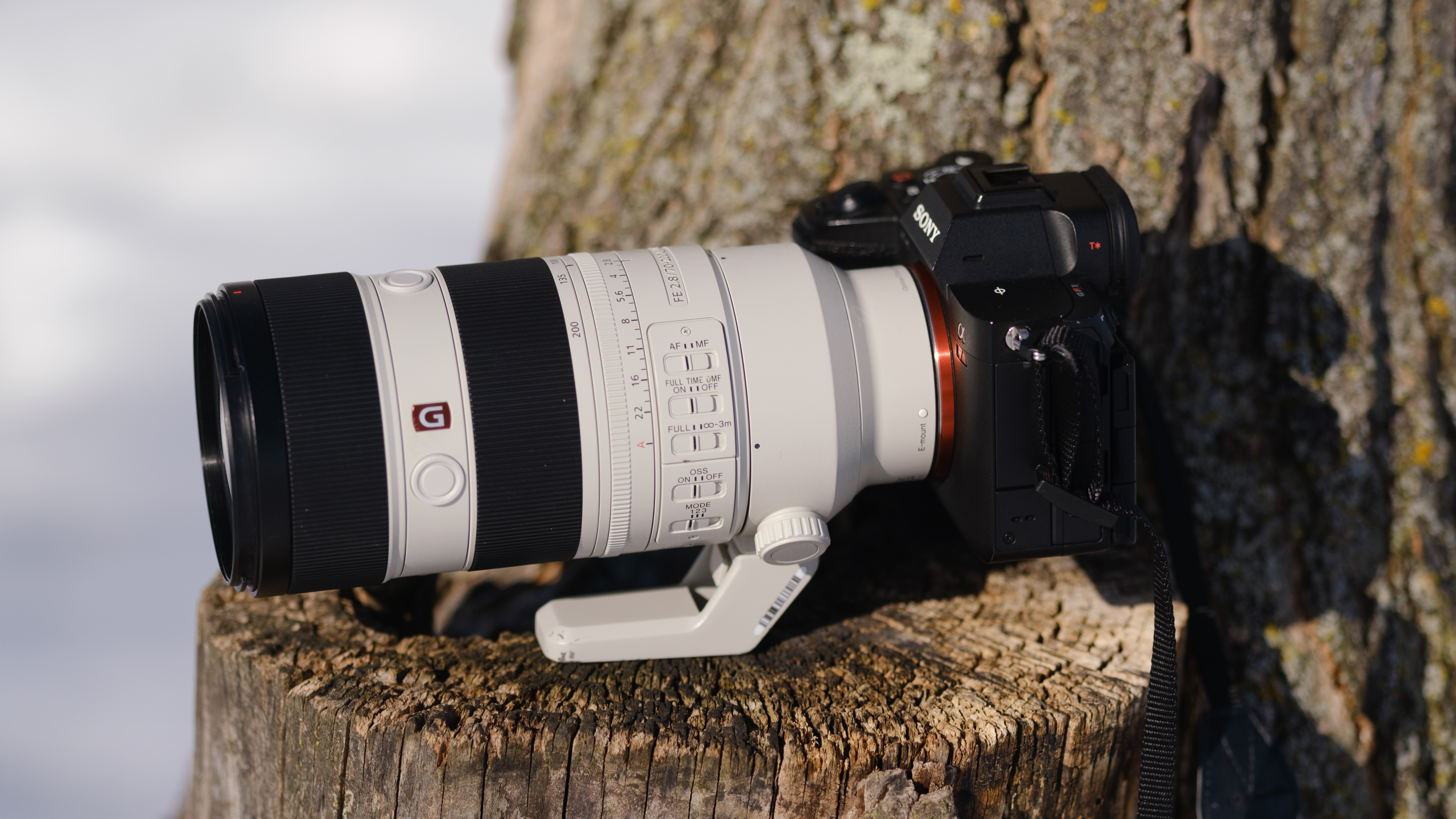 The Sony 70-200mm f/2.8 GM OSS II lens on the SOny A7R V