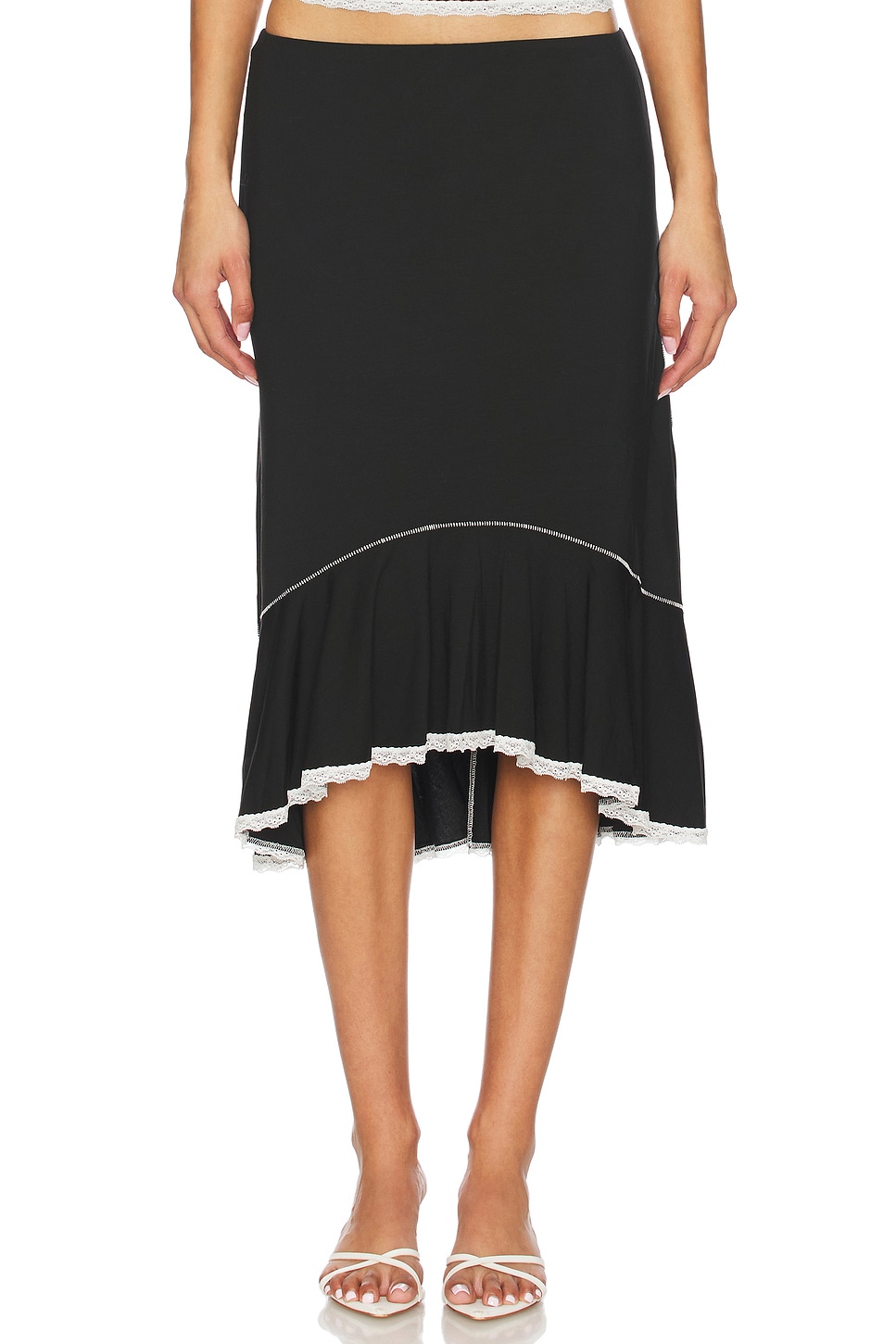 Low Rise Dainty Skirt