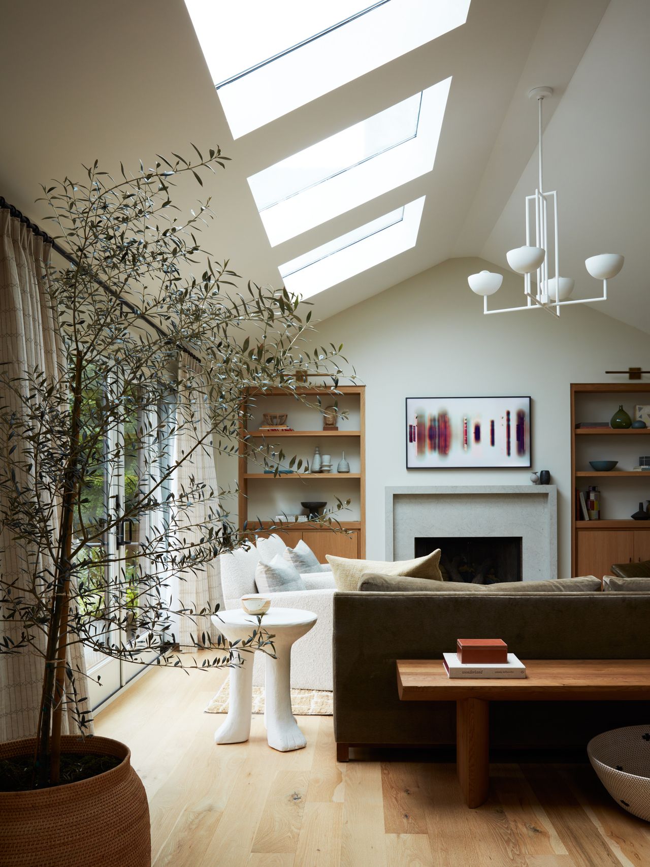 When Should I Bring Plants Inside? An Experts Guide Livingetc
