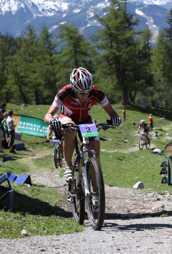 Wolfgang Krenn (Muskelkater Genesis team) climbs