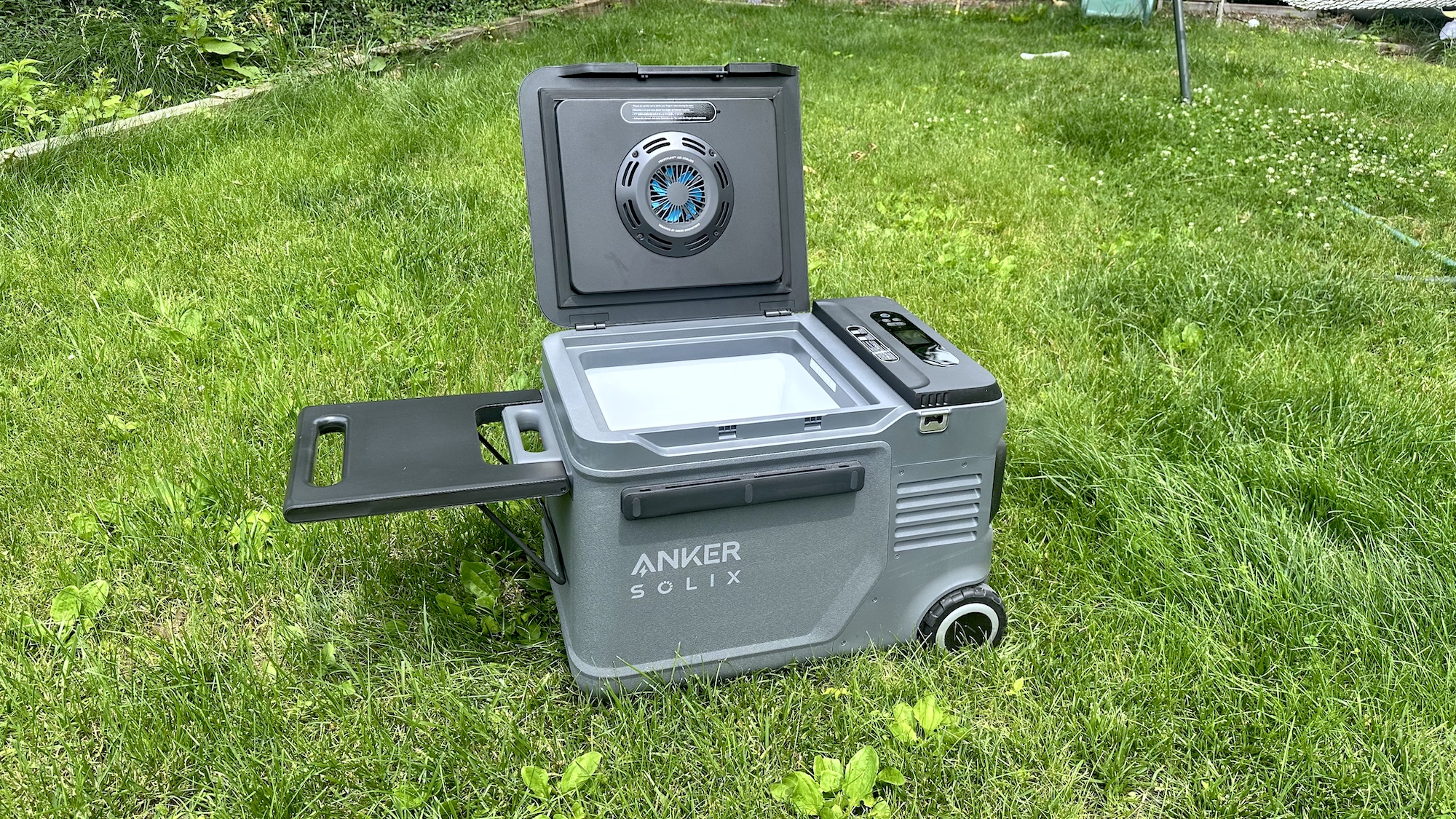 Anker Solix EverFrost 2 cooler open