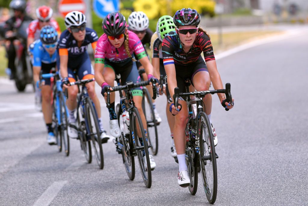 Hannah Barnes (Canyon-Sram) leads the breakaway