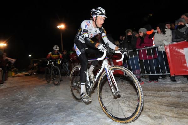 The elite men's race quickly became a two-man contest between Niels Albert (BKCP - Powerplus) and Belgian champion Sven Nys (Landbouwkrediet).