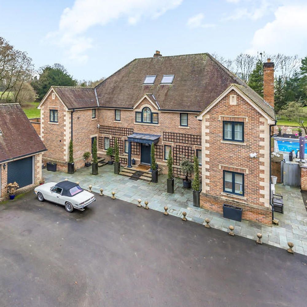 See inside Strictly Come Dancing judge Craig Revel Horwood's house