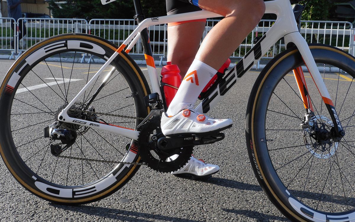 Abi Mickey from Rally UHC has team colour-matching Boa dials on her new Giro Imperial shoes