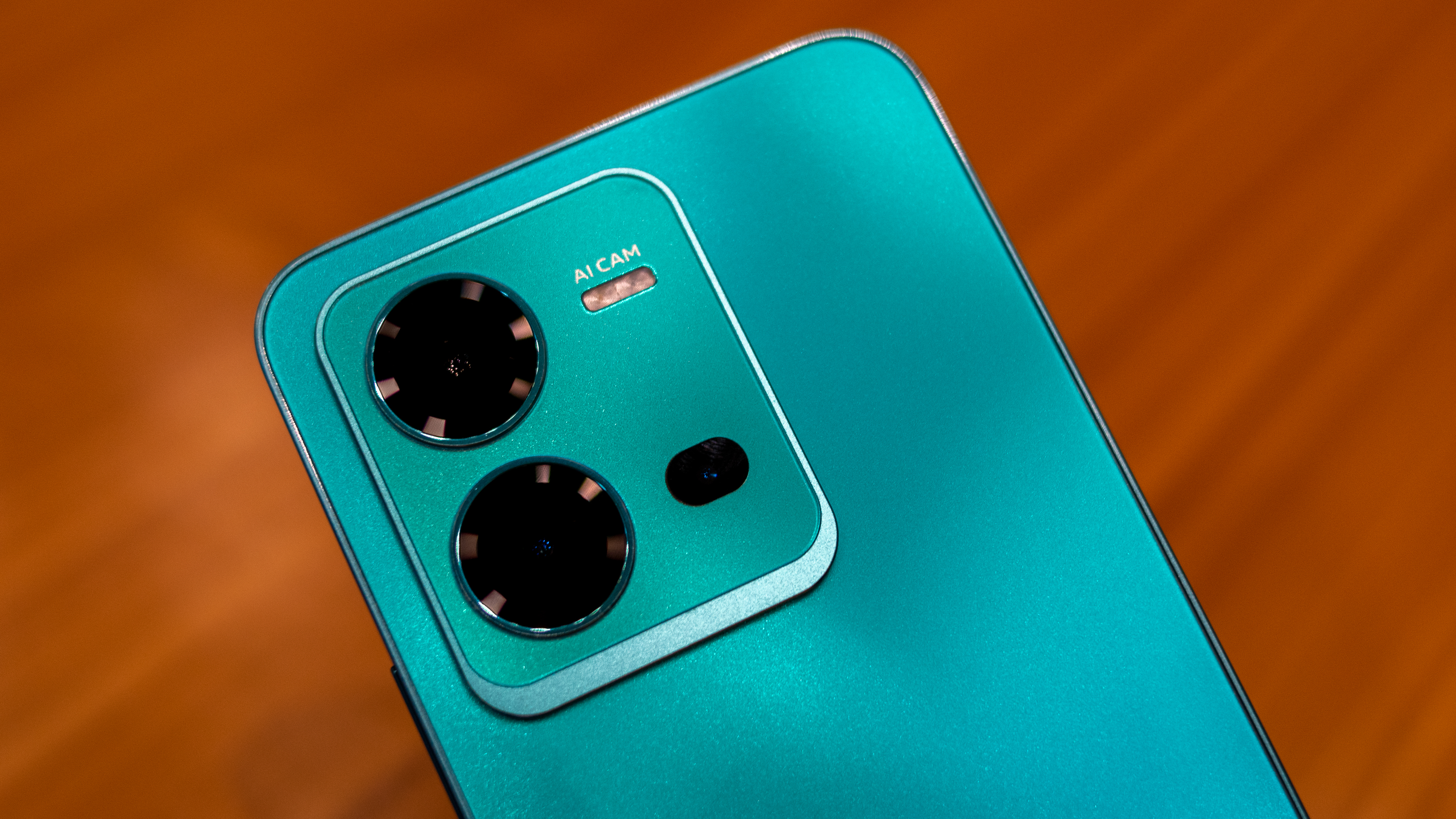 Vivo V25 triple camera