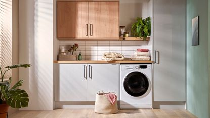 Hotpoint washig machine in laundry room