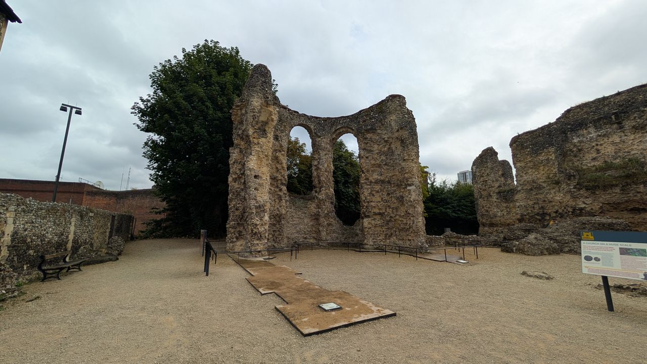 200 photos pixel 9 vs pixel 8a - ultrawide with pixel 9