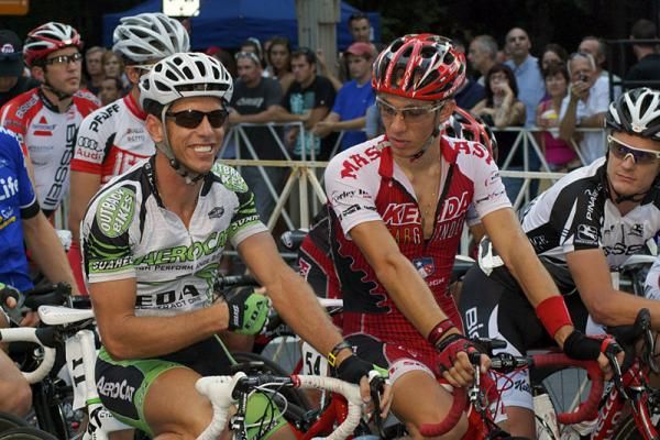 Emile Abraham (Aerocat Cycling Team) and Luca Damiani (Kenda Pro Cycling p/b Geargrinder) on the start line in Charlotte.