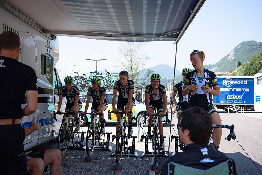 Safety first: Hemlets on the rollers in the Liv-Plantur that Giro Rosa 2016 - Stage 4