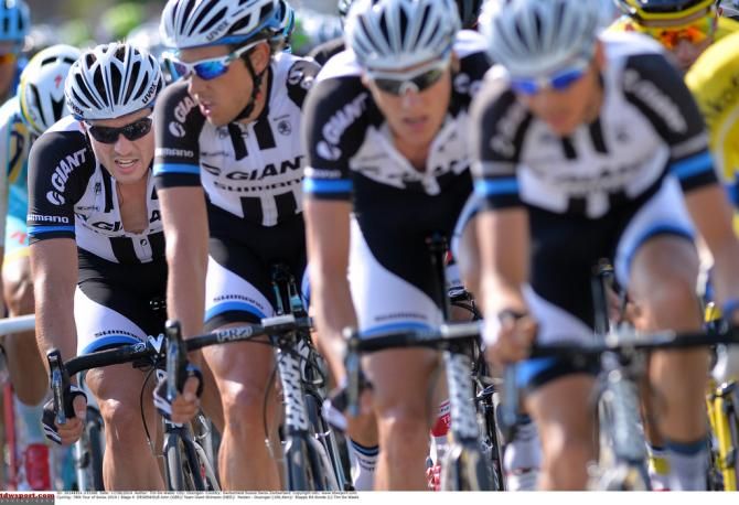 Giant-Shimano getting their train ready