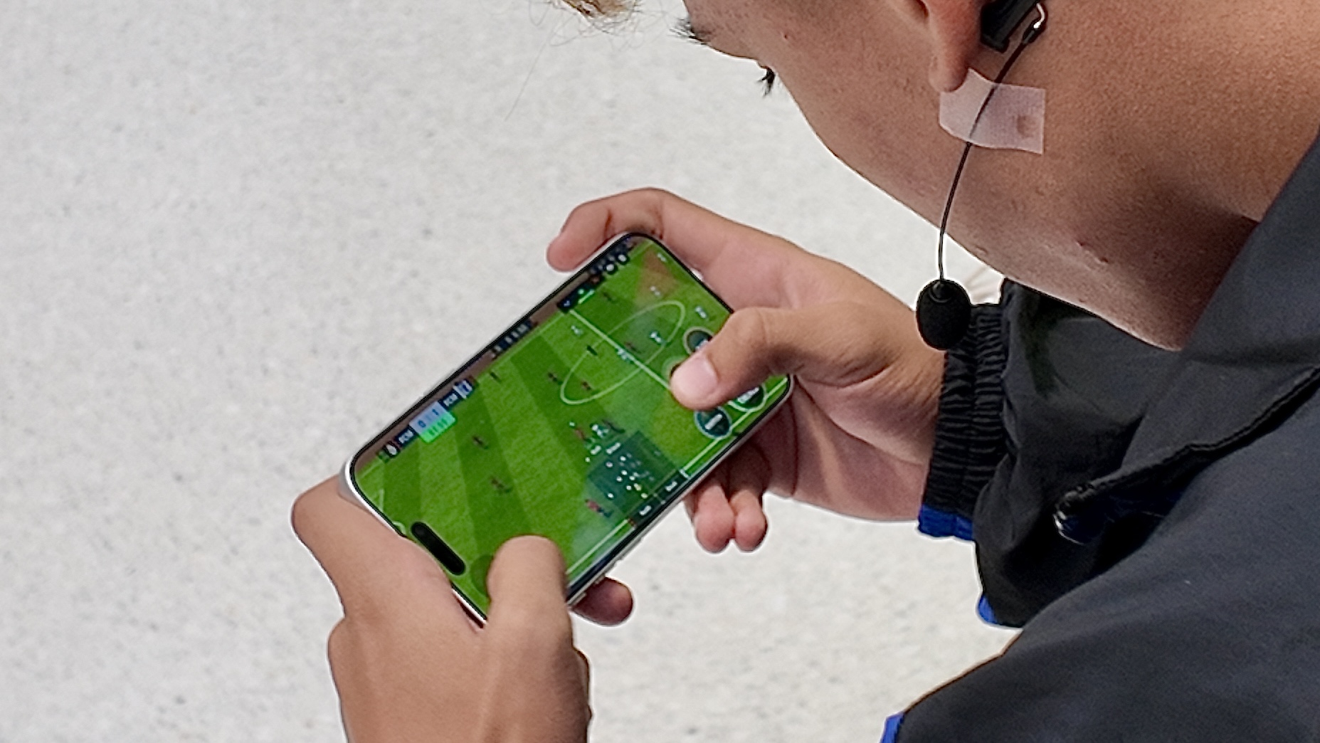 FC Mobile on iPhone