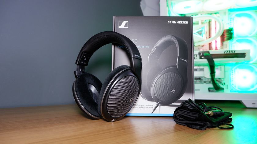 A pair of Sennheiser HD 550 headphones sat in front of its packaging.