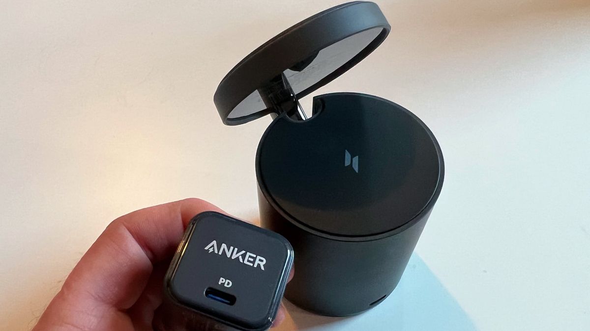 Anker 623 Magnetic Wireless Charger maggo magsafe Qi anker powercore III
