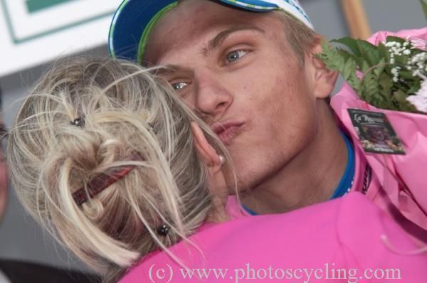 Marcel Kittel (Skil-Shimano) celebrates a second day in pink