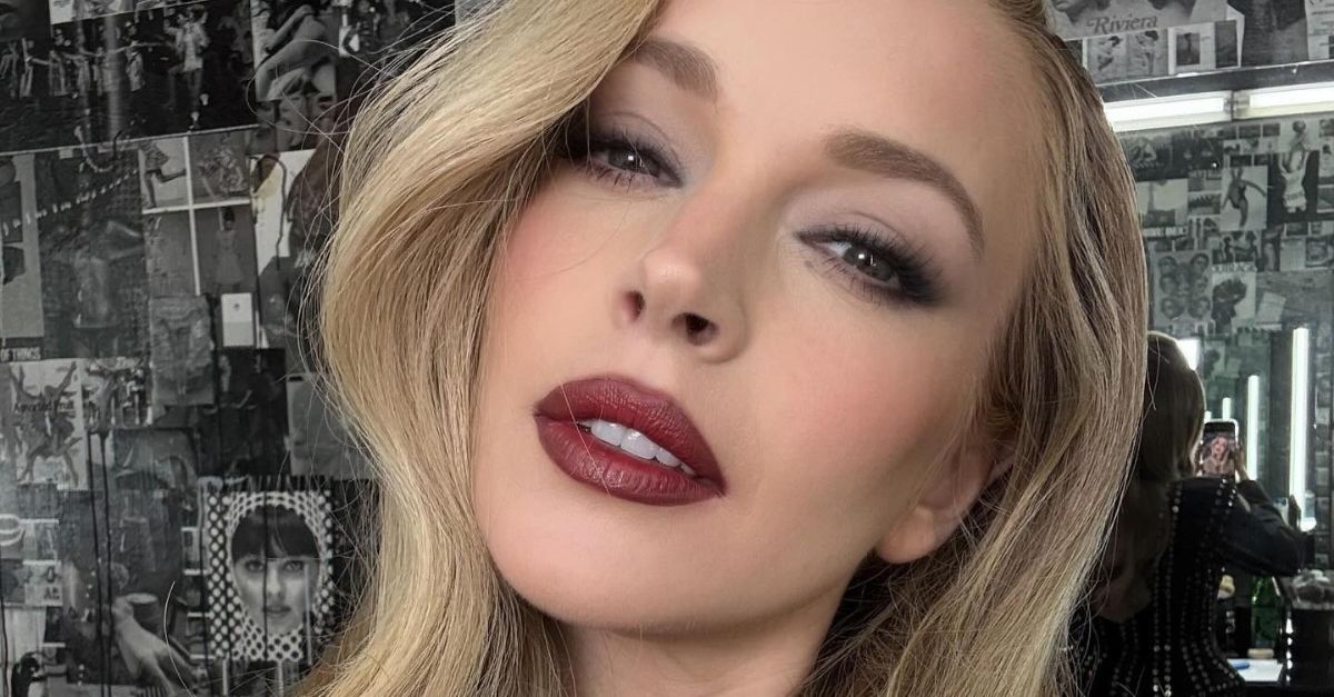 Lindsay Lohan’s Soft Gloss Blonde Hair Secrets: How She Maintains Her Ethereal Look Without Damage