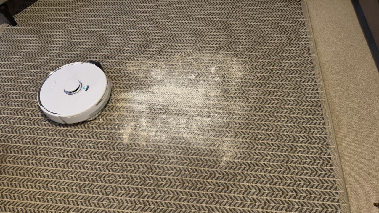 testing the Narwal Freo Z Ultra for mopping and vacuuming skills