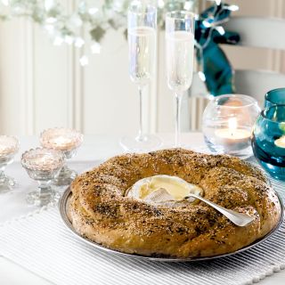 Seeded Tear and Share Camembert Bread