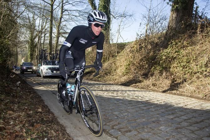 Iljo Keisse (Omega Pharma-Quick Step) finds a smooth line up the Taaienberg.