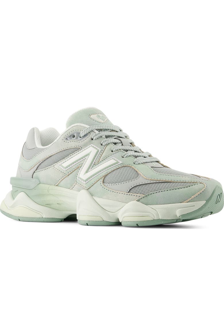Gender Inclusive 9060 Sneaker
