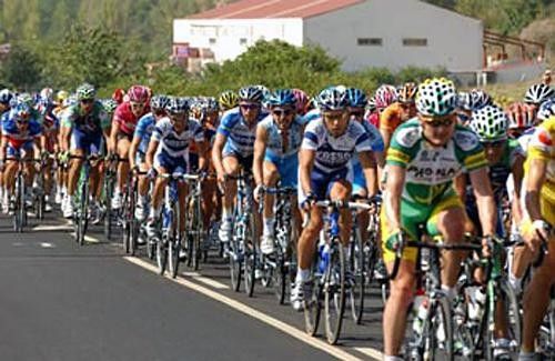 Meanwhile, back in the peloton, the GC riders' teams aren't letting the break get too out of hand.