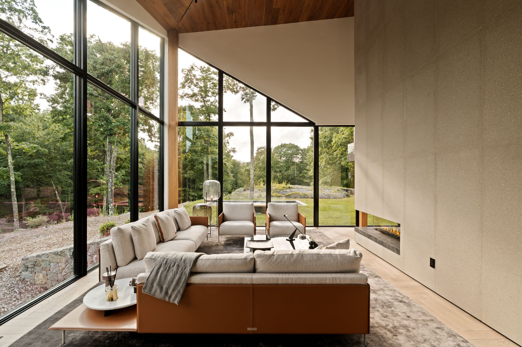 Sitting room and dining room at Sylvan Rock