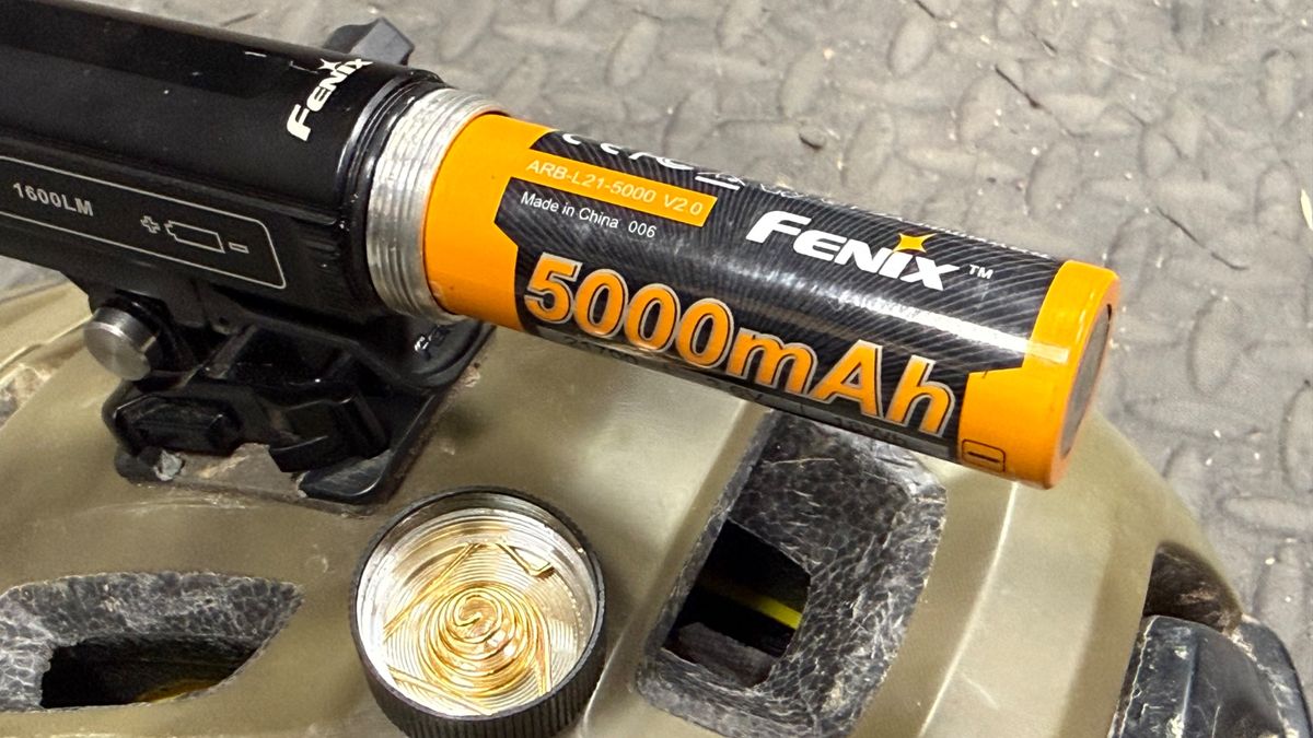 Fenix BC26R helmet light
