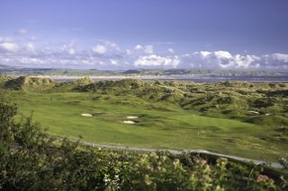 The 2nd hole at Aberdovey flanks the tallest dunes between course and sea
