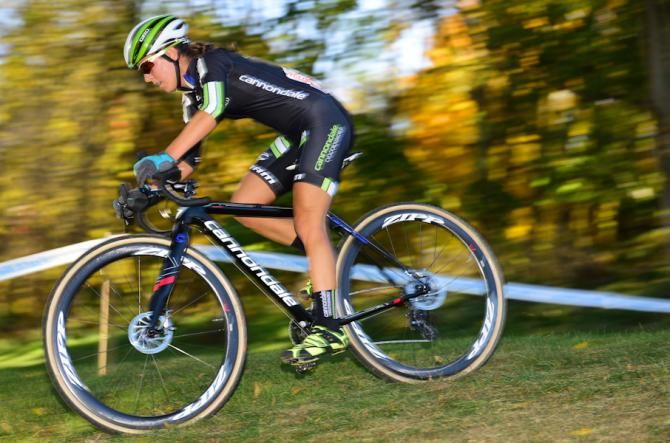 Kaitie Antonnea (Cannnondale) riding the fast descent