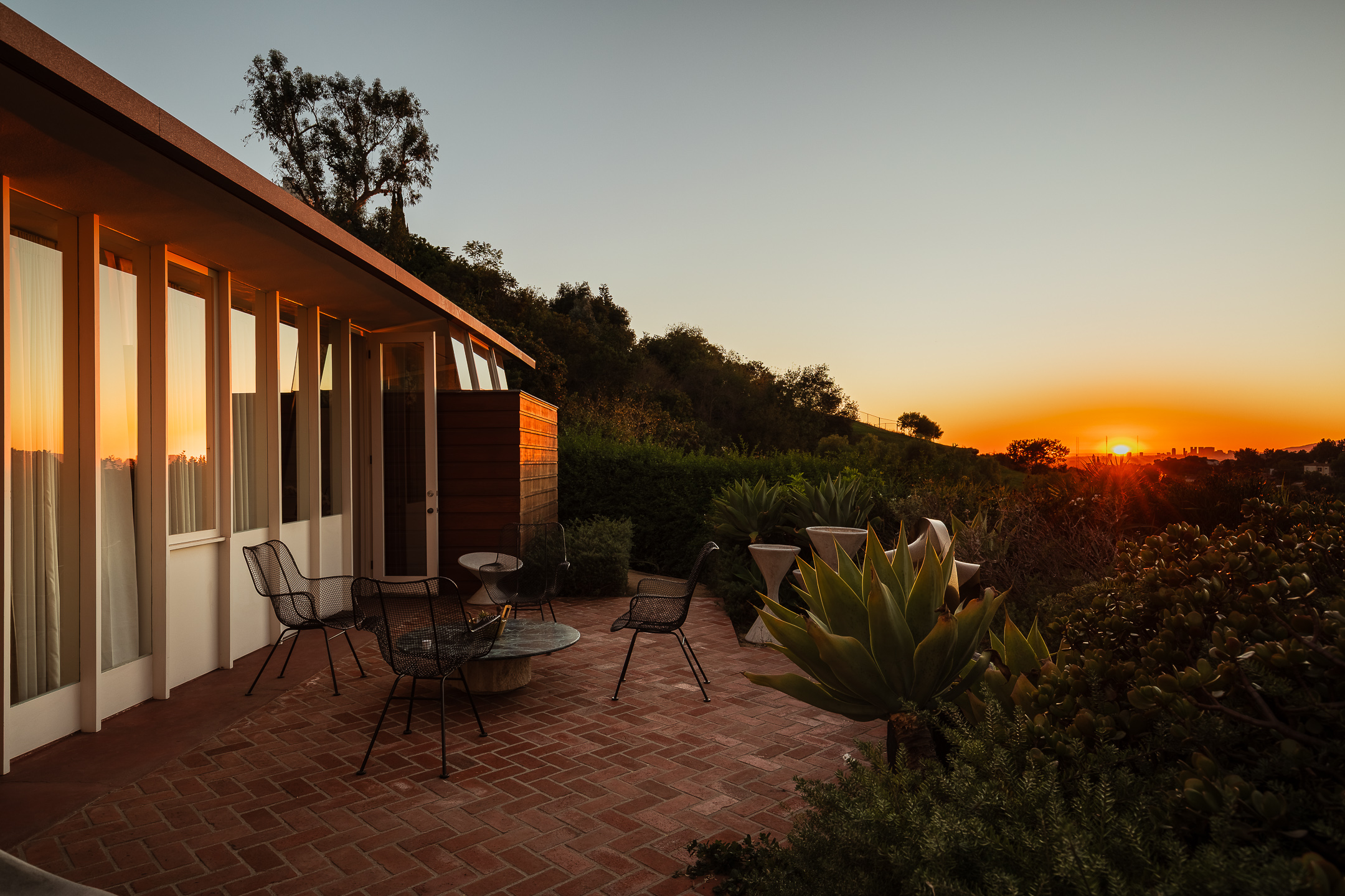 The Jules Salkin House, Echo Park by John Lautner, 1948
